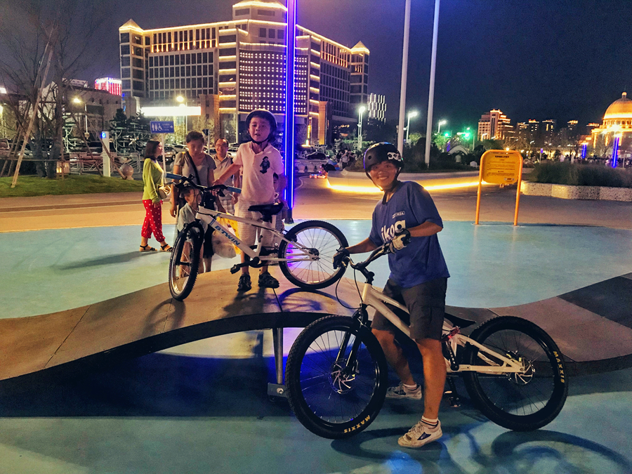 人物｜王琳：谁说女子不如男 妹子也能玩街攀