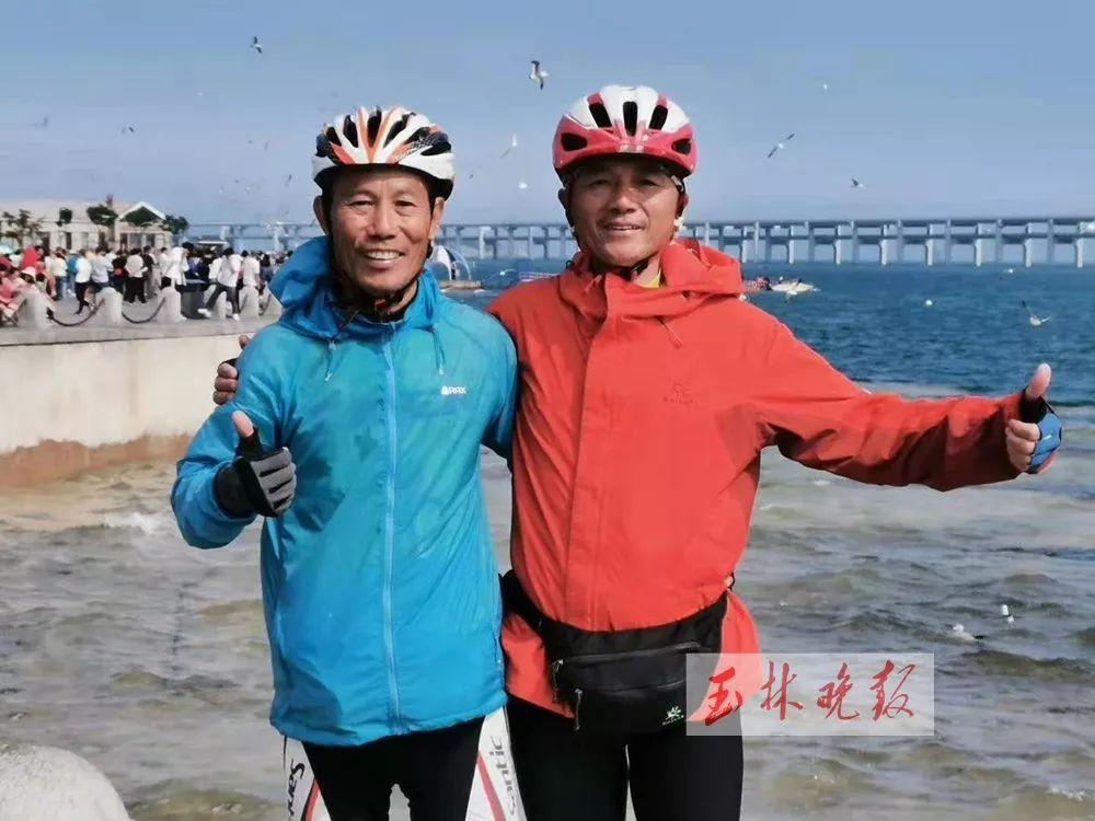 2名老人从南端湛江骑行到北端漠河 全程8千多公里