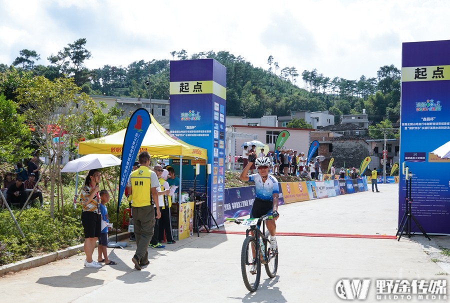 首届霞浦溪西全国山地越野邀请赛  郭鑫伟强势夺冠