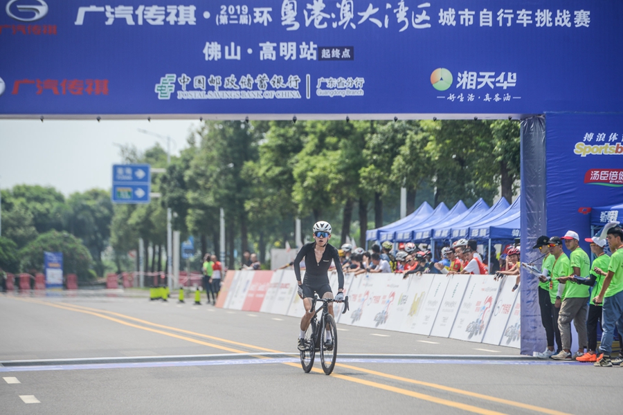 刺激的战术对抗！广汽传祺·环大湾区自行车赛佛山高明站