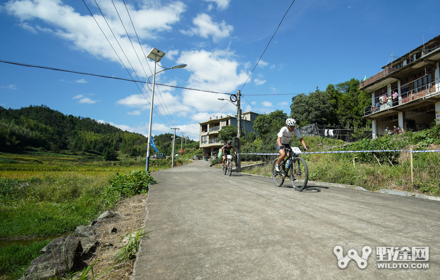浙江聯(lián)賽泰順站 ｜馬頭山晴空萬(wàn)里 廖彬彬單飛奪冠