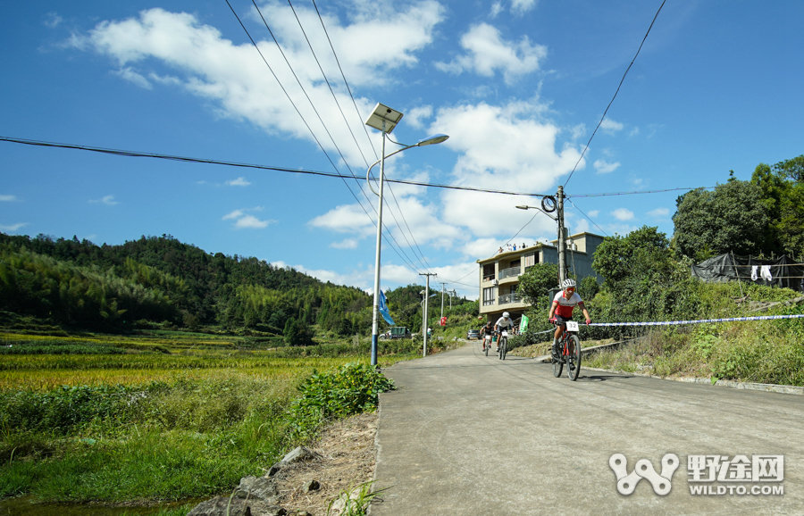 浙江联赛泰顺站 ｜马头山晴空万里 廖彬彬单飞夺冠