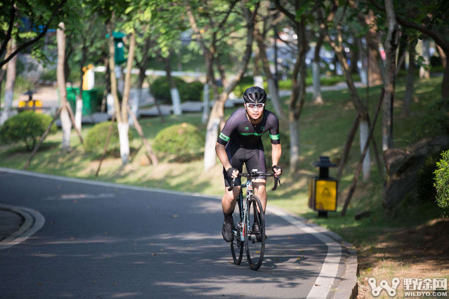 野途评测｜旧款新评 Bontrager Velocis Mips头盔