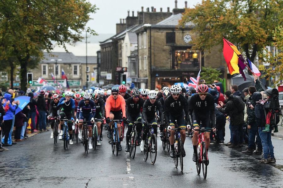 2019世锦赛男子精英赛：大爆冷！彼得森夺得彩虹衫