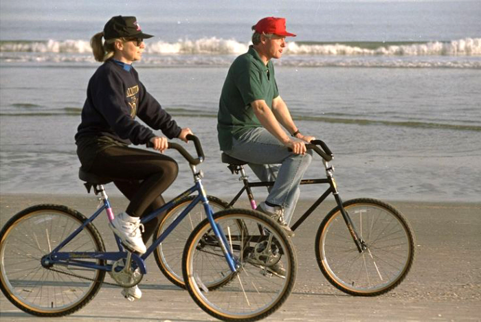 美国总统爱骑行：小布什和奥巴马最喜崔克