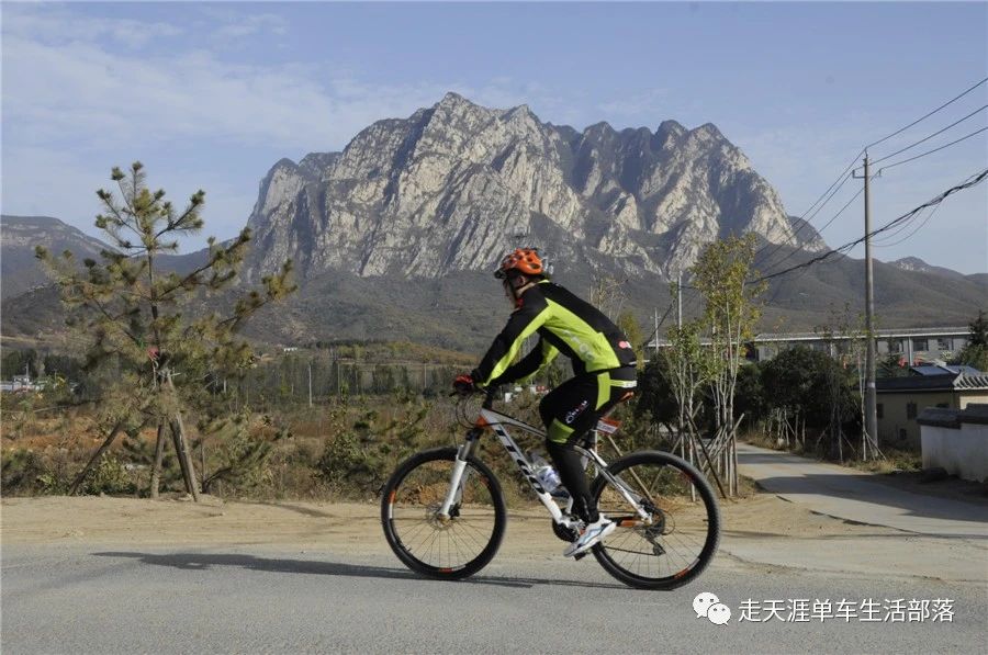 秋战嵩山 记第三届环嵩山自行车赛见闻