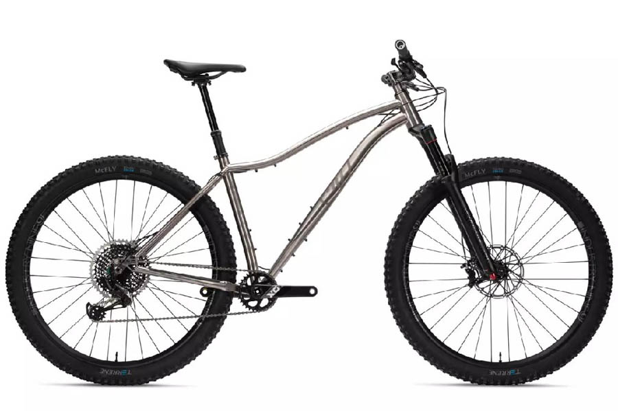 各方面都更大的29er 新款Wayward V2钛架山地
