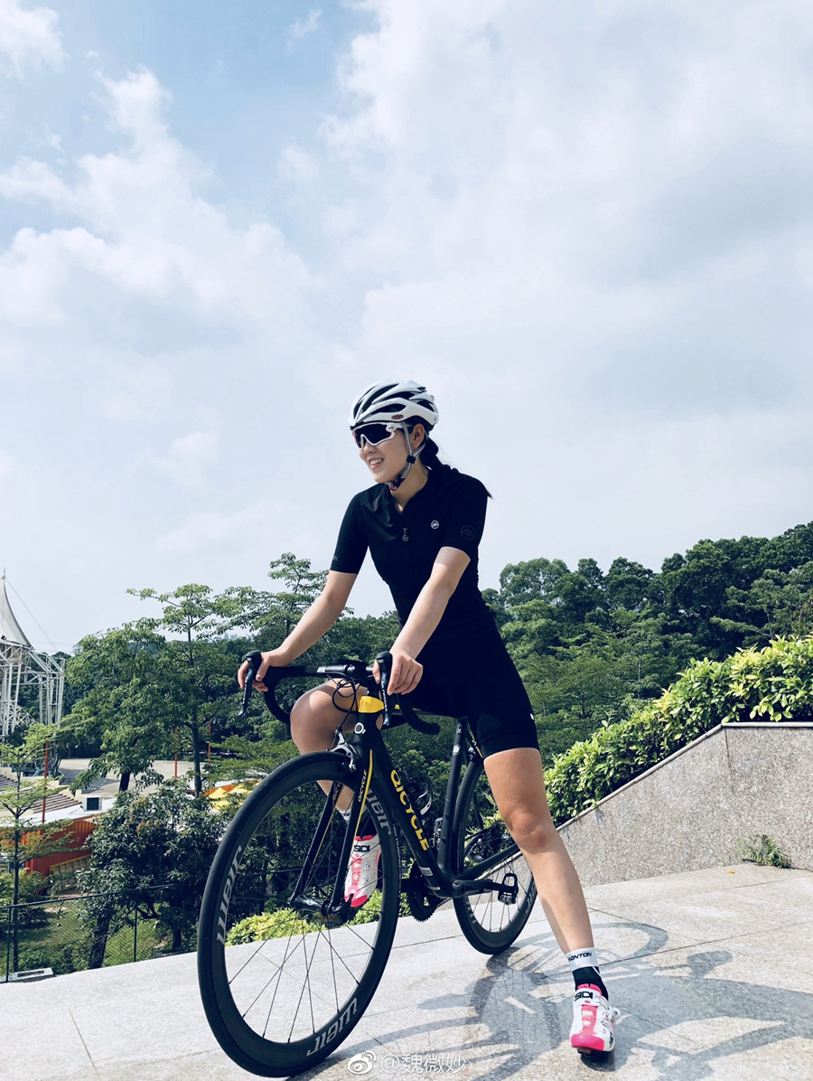 Hi！女神｜从专业队到领骑员 95后骑行小花魏喵喵