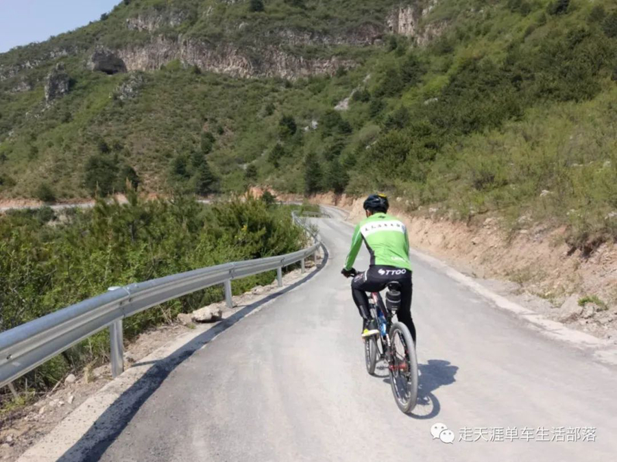 醉恋大垴路，怅怀玉峡关