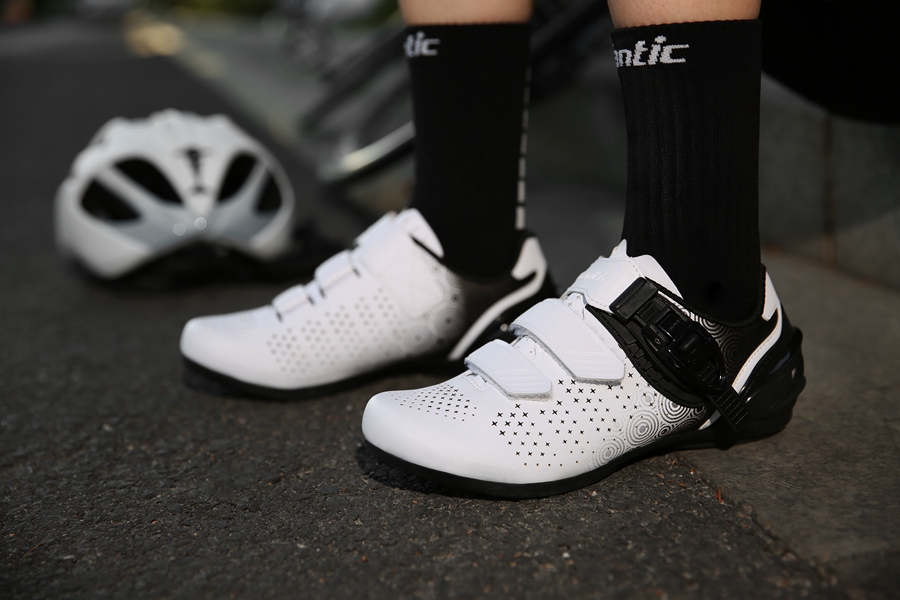 dhb troika road shoe