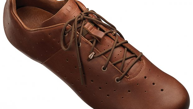 复古优雅至极 Mavic发布新款系带皮革锁鞋