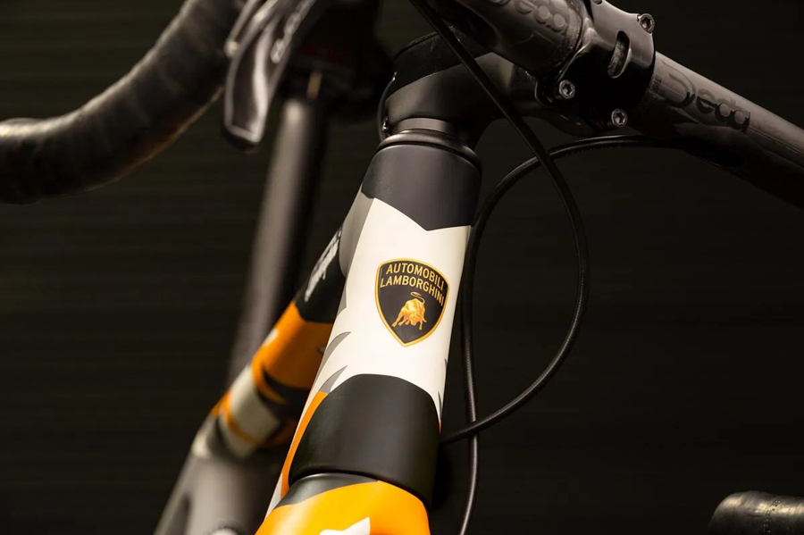 划算！联名兰博基尼的Cervelo R5只售18000美元