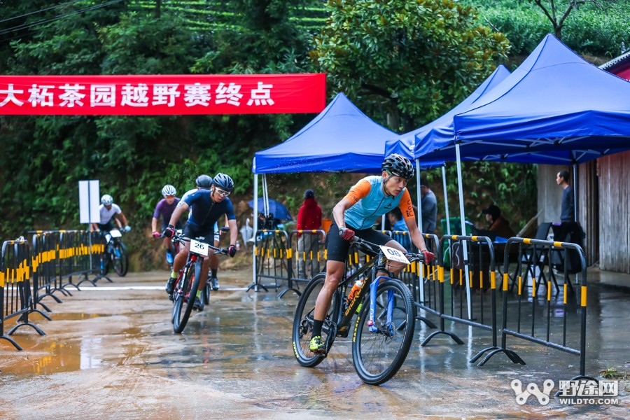 浙江联赛遂昌站 茶山雨战 郭大侠强势夺冠精英组