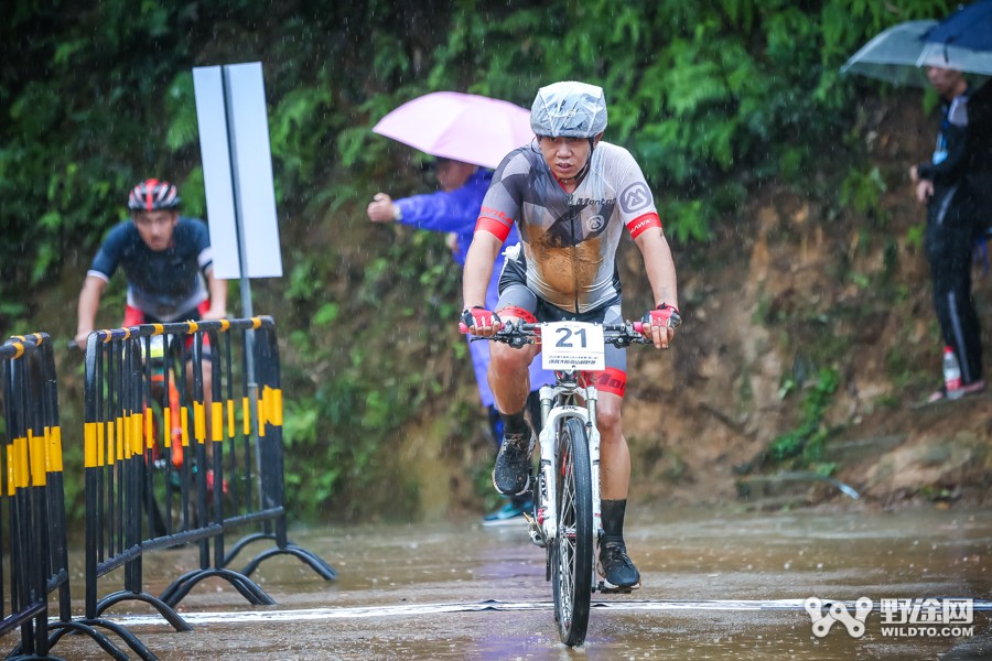 浙江联赛遂昌站 茶山雨战 郭大侠强势夺冠精英组