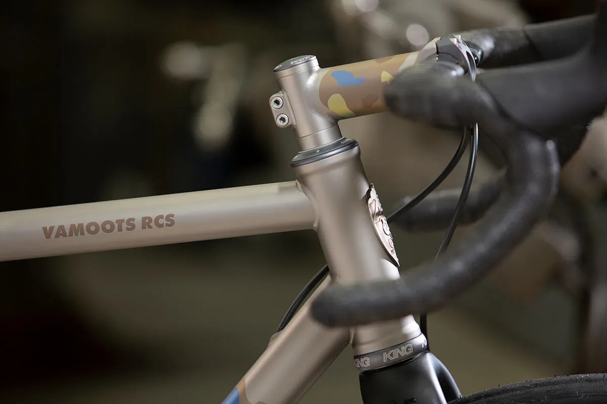 Moots推出新款Vamoots RCS全路钛合金自行车