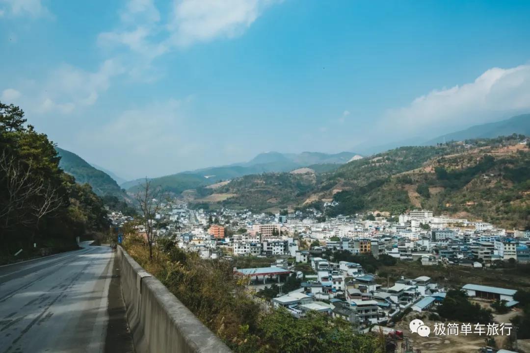 骑行云南D4：永平-保山  穿过大雾迎来大晴天