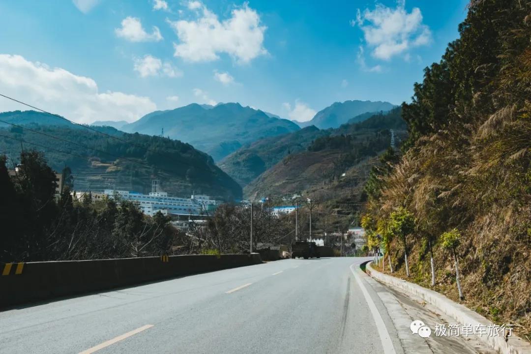 骑行云南D4：永平-保山  穿过大雾迎来大晴天
