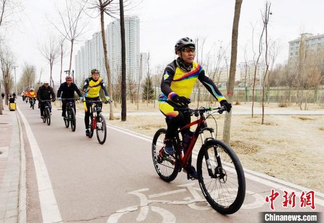 青海德源自行车队：用车轮丈量高原城市发展速度