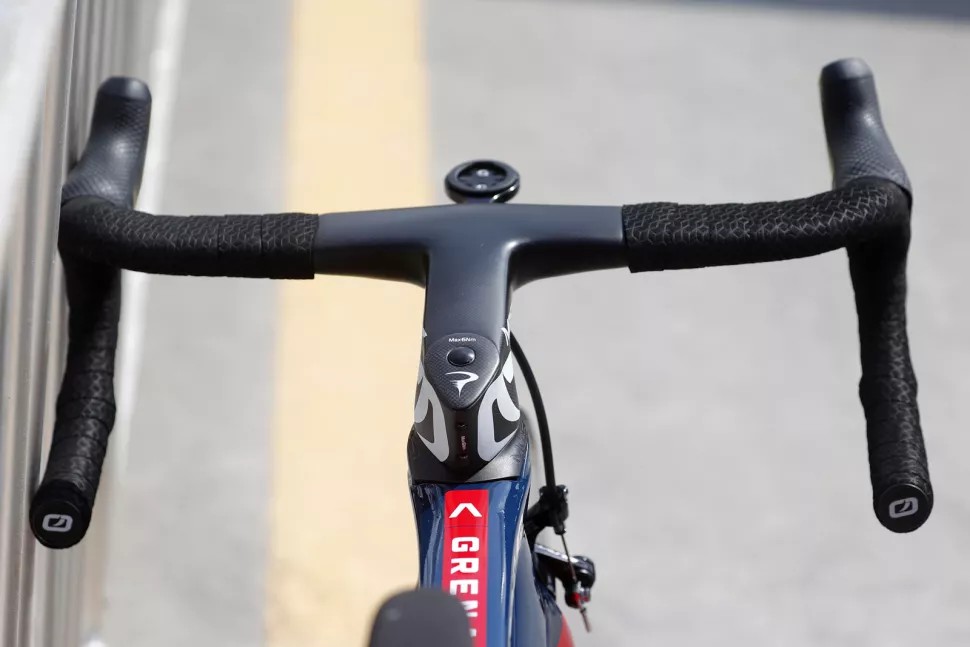 Pro战车 亚当耶茨的Pinarello Dogma F12