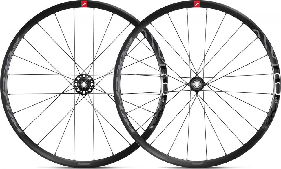2021 Fulcrum公路自行車輪組完全指南