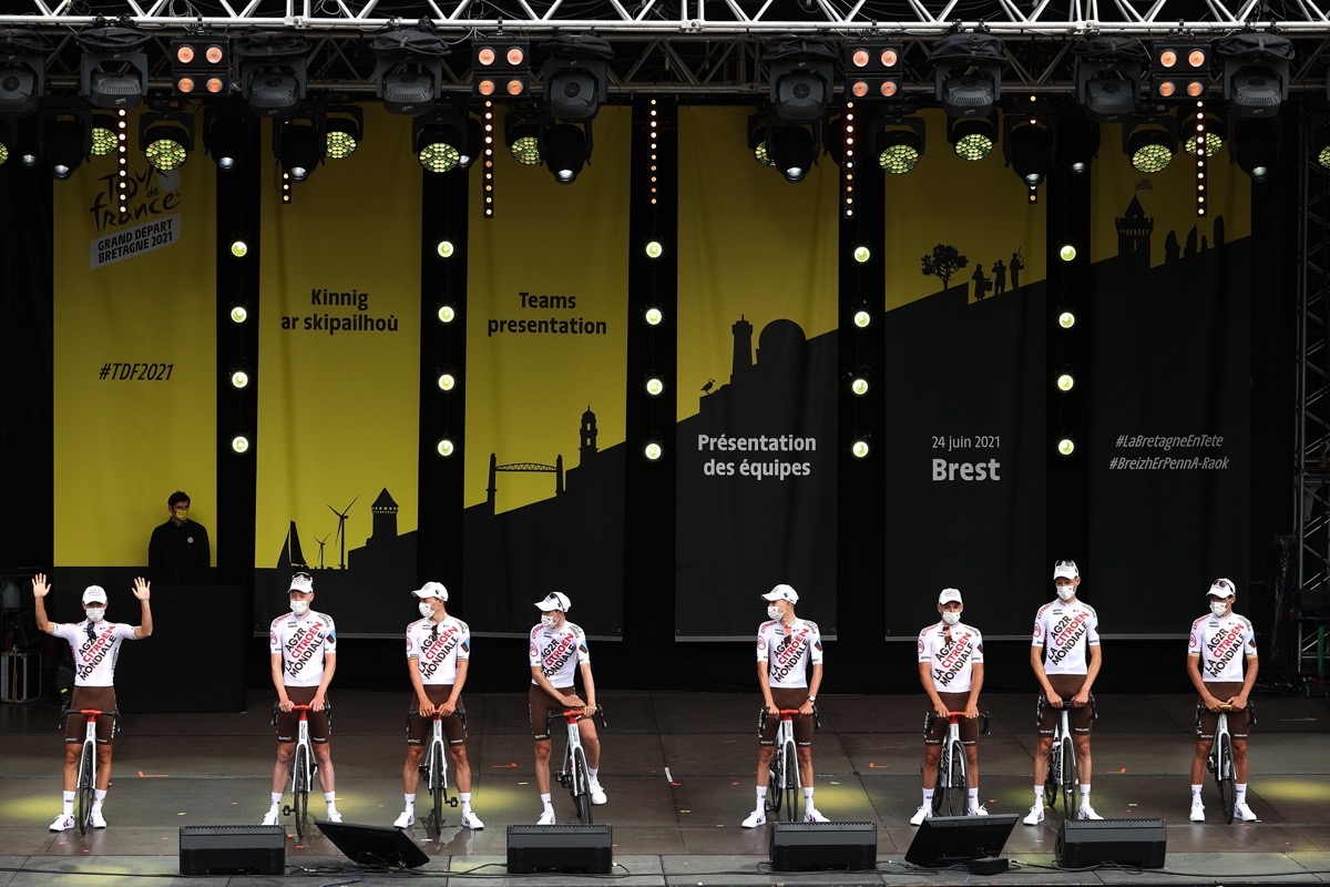 【图集】离开赛还有一天！2021环法车队亮相仪式