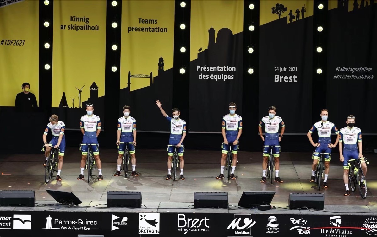 【图集】离开赛还有一天！2021环法车队亮相仪式