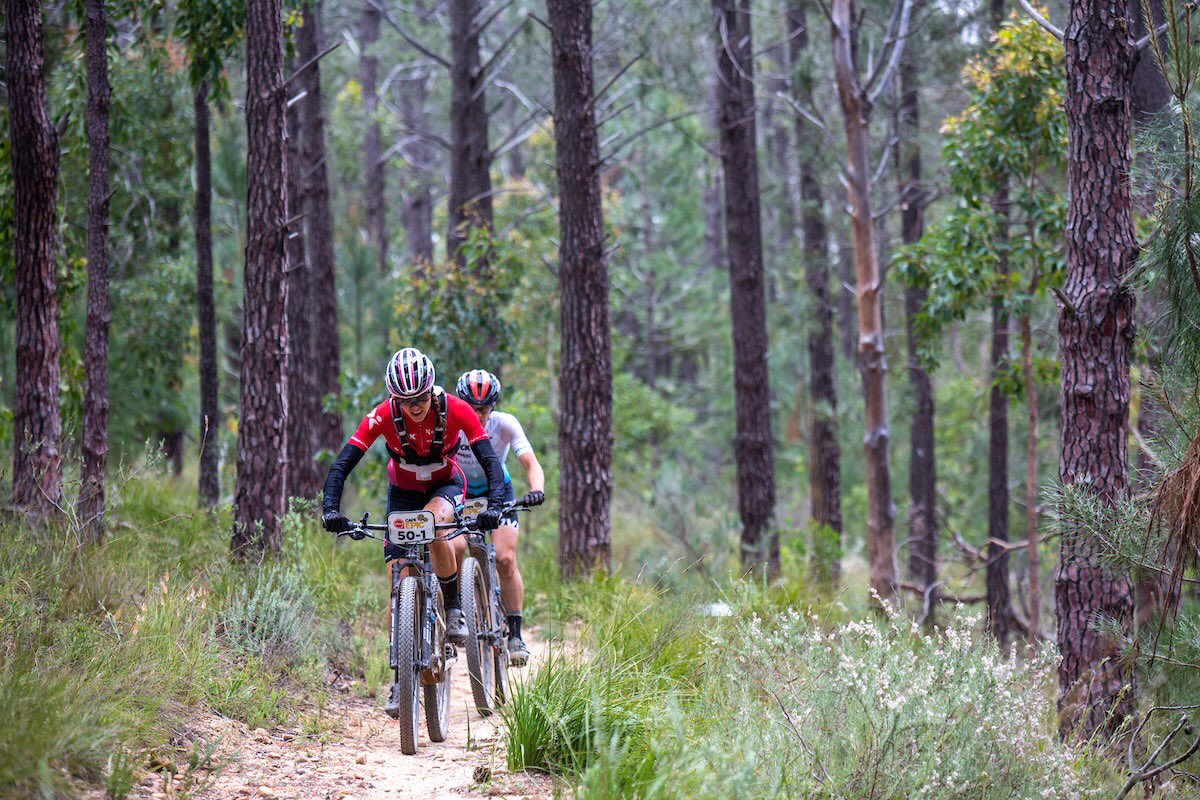 Cape Epic S5：闪电统治！女队六连 男队保黄衫