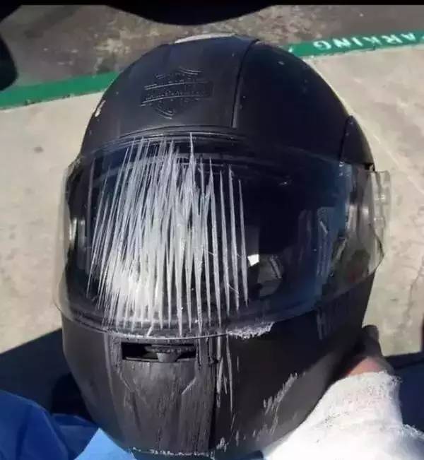 为什么骑车要带头盔?看了你就知道了,可怕!