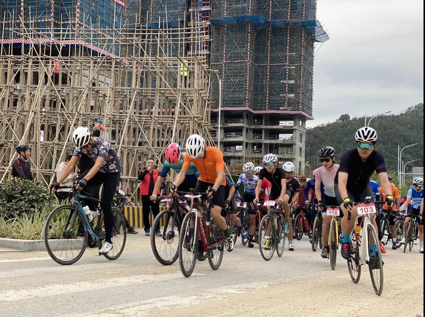 小编赛记 |草洋杯爬坡赛 1000米爬升的“欢乐”体验