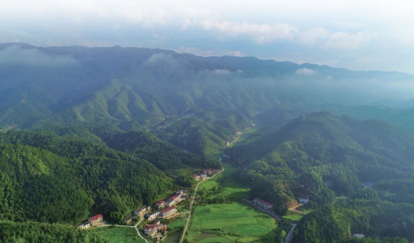 通城县上黄袍山自行车赛显风采