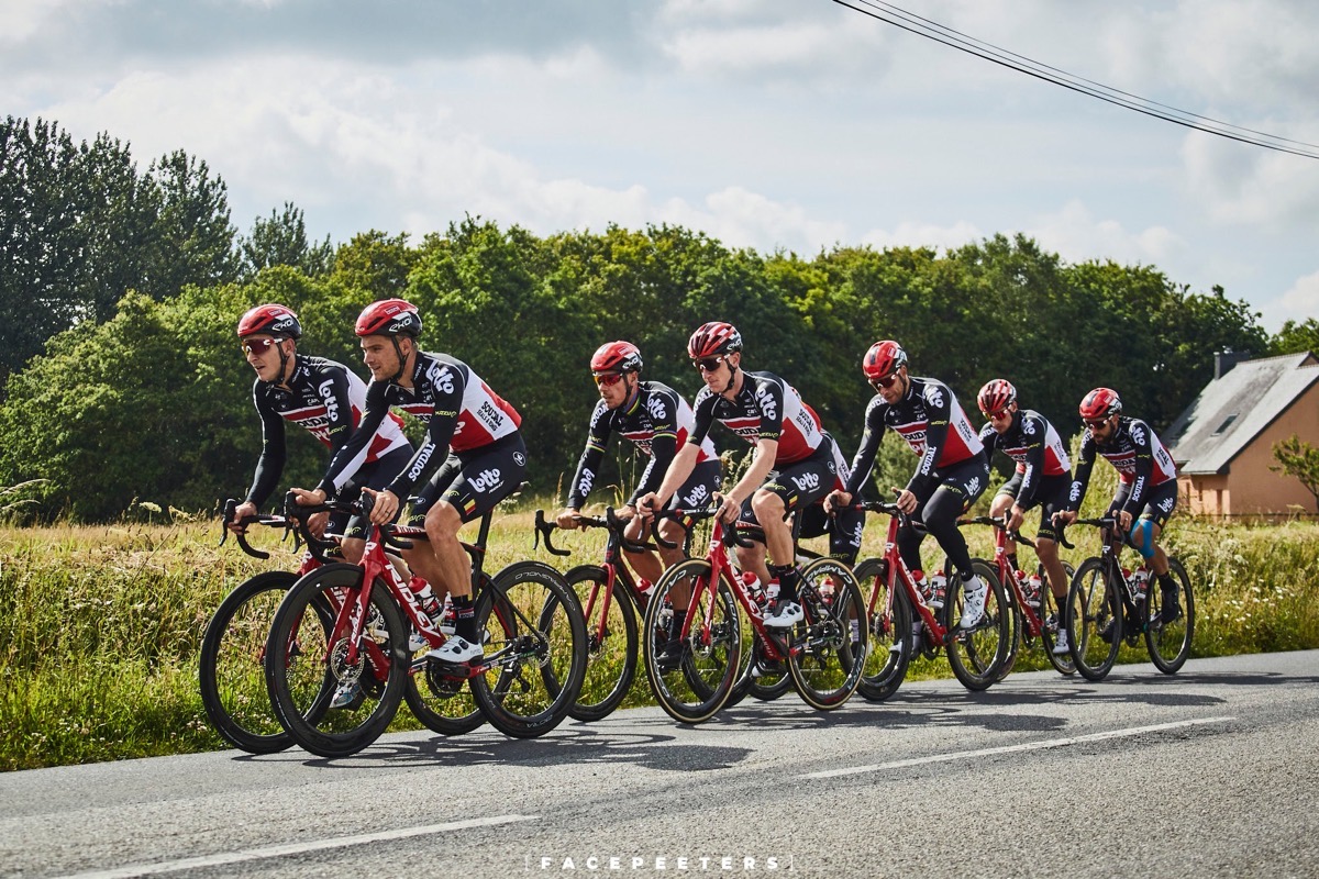 图集离开赛还有一天2021环法车队亮相仪式