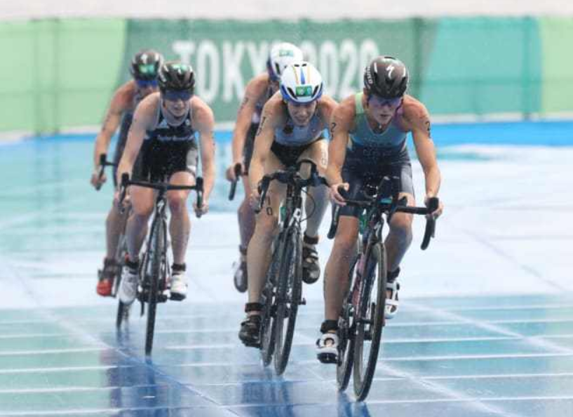东京奥运会| 女子铁人三项 百慕大夺史上奥运首金
