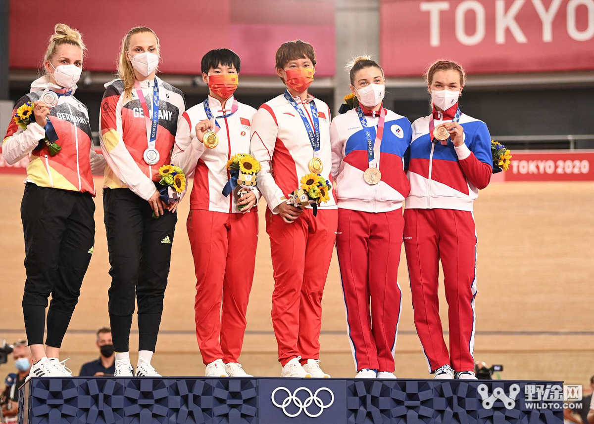 东京奥运会 | 破完纪录卫冕冠军 中国队女子团体竞速夺金