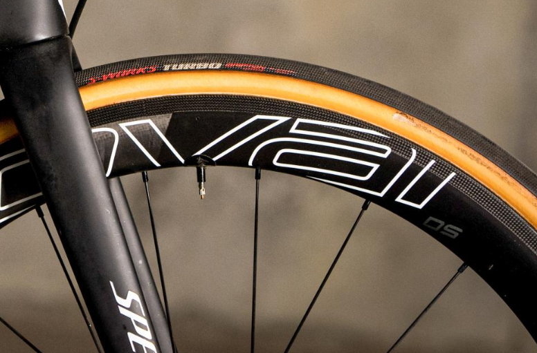 机械更可靠 萨甘选择R9120套件征战巴黎-鲁贝