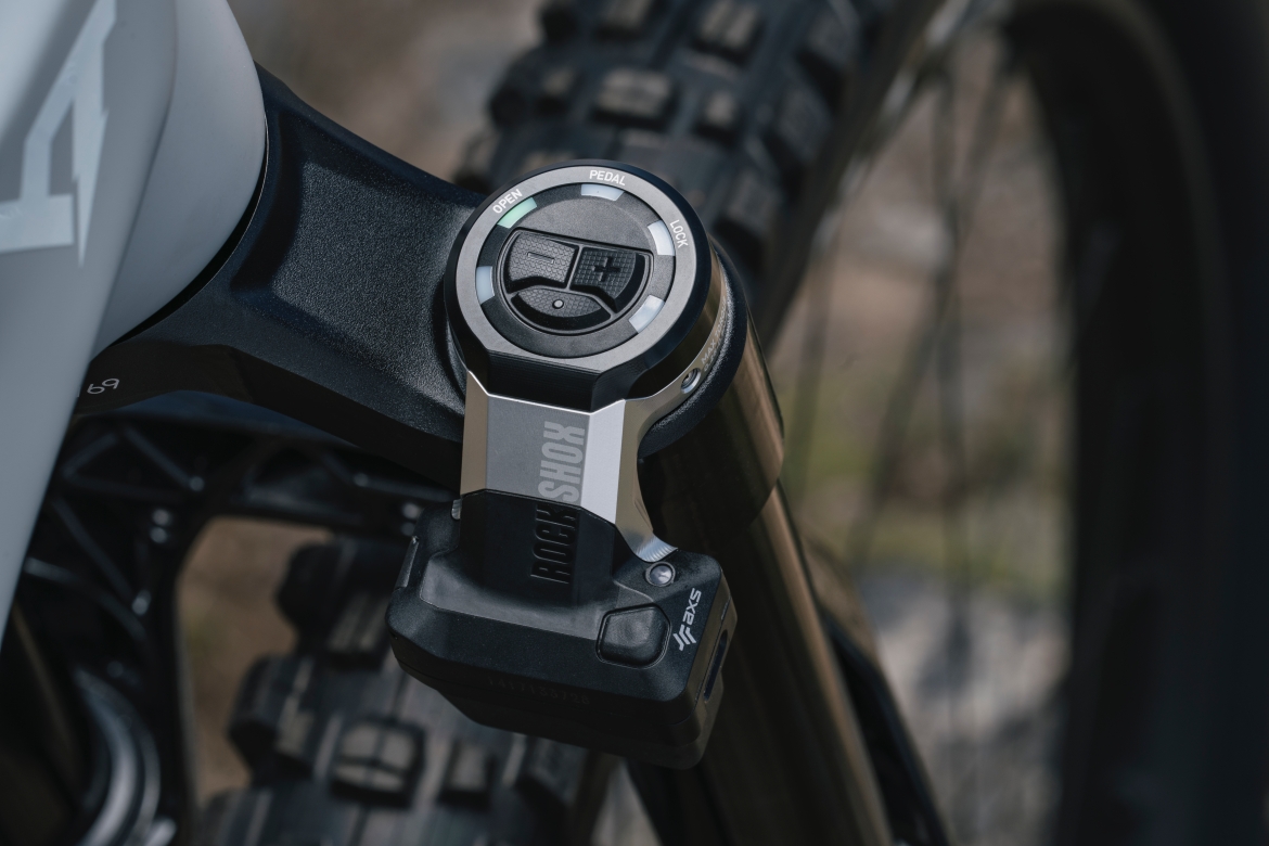 SRAM推出Flight Attendant全自动无线避震系统