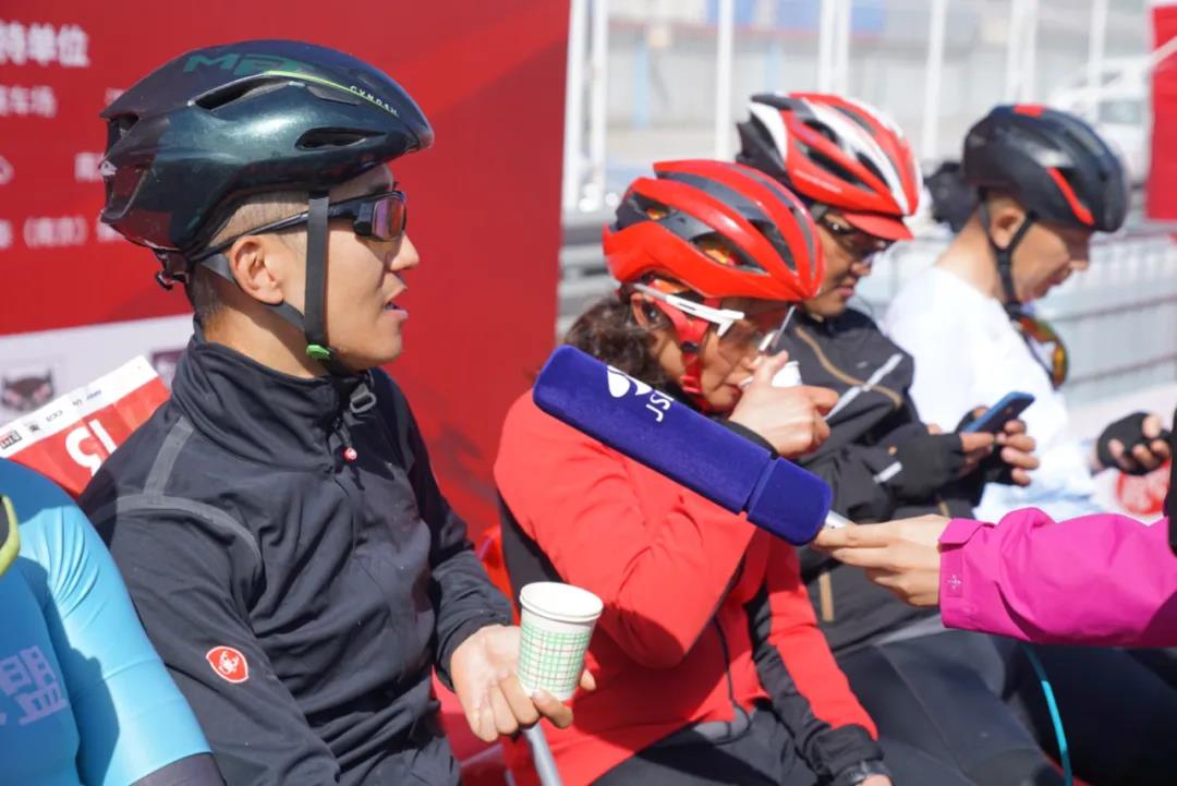 24小时骑行725公里 刘昕打破中国不间断骑行纪录