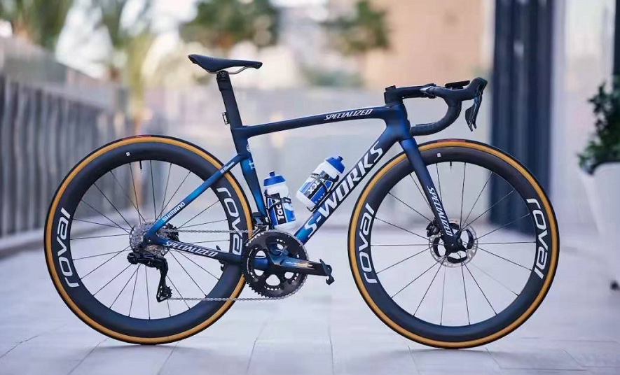 2022新赛季开启 18支世巡车队装备公开