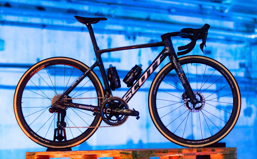 2022新赛季开启 18支世巡车队装备公开