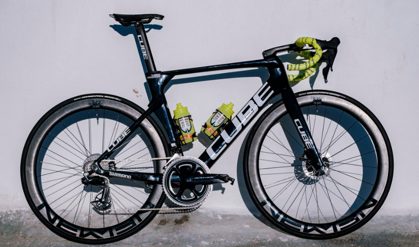 2022新赛季开启 18支世巡车队装备公开