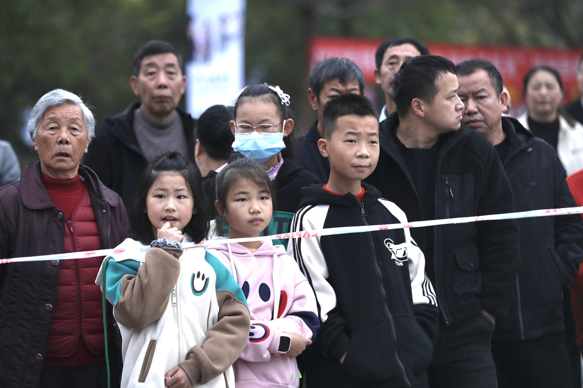 车手激情飞扬 擂响新铜鼓 第三届环鄱阳湖开赛