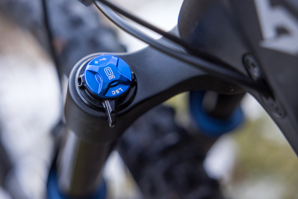 适用XC Öhlins推出短行程版RXF34前叉