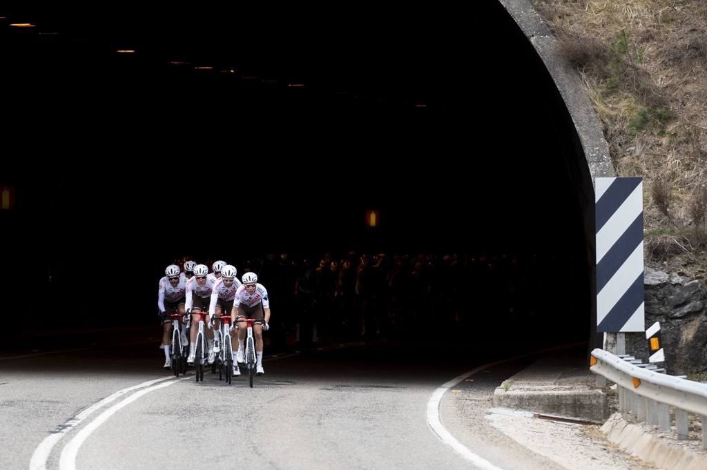 环加泰罗尼亚S4 阿尔梅达摘冠 金塔纳领跑GC榜