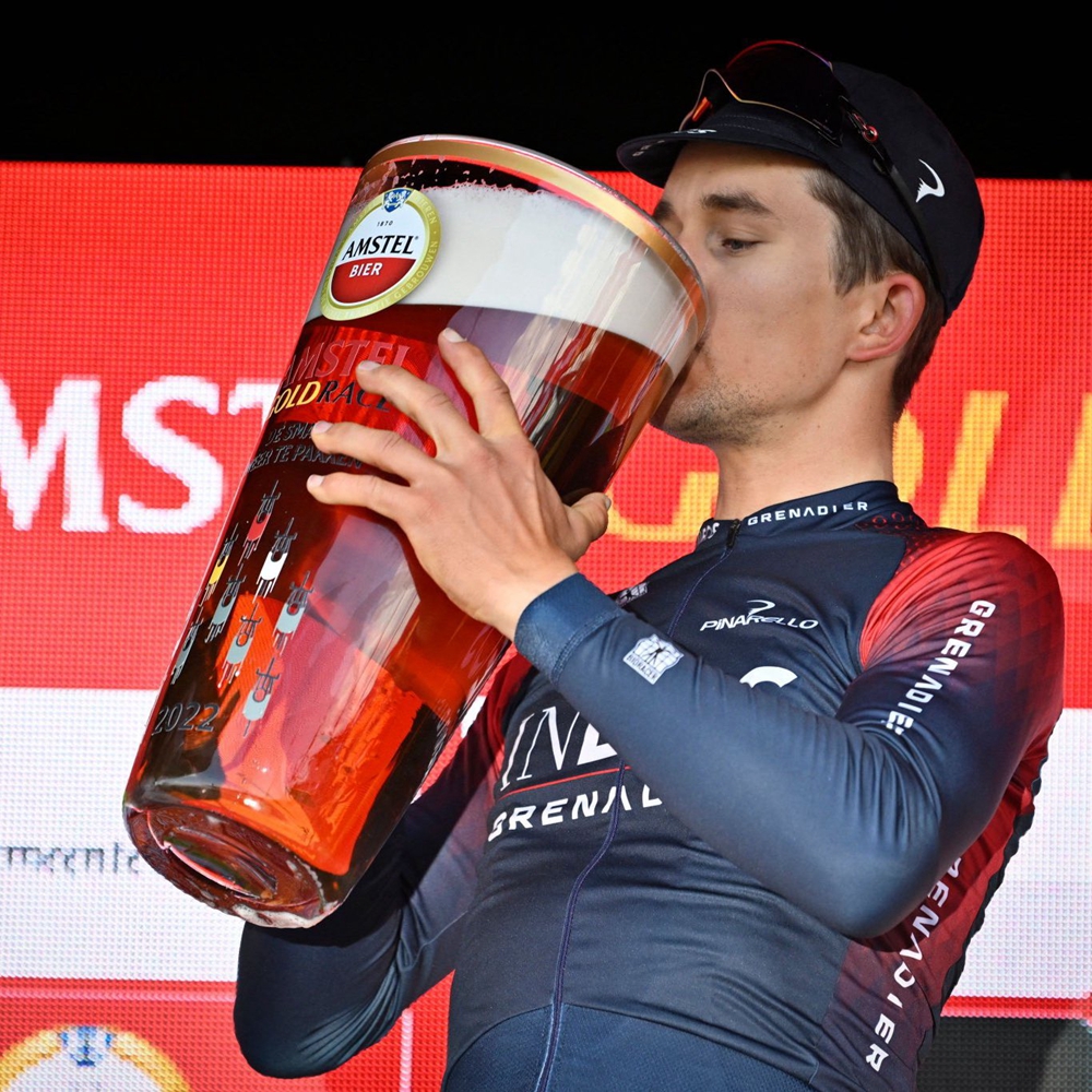 2022黄金赛 | 又见车手乌龙庆祝 挂科斯基险胜