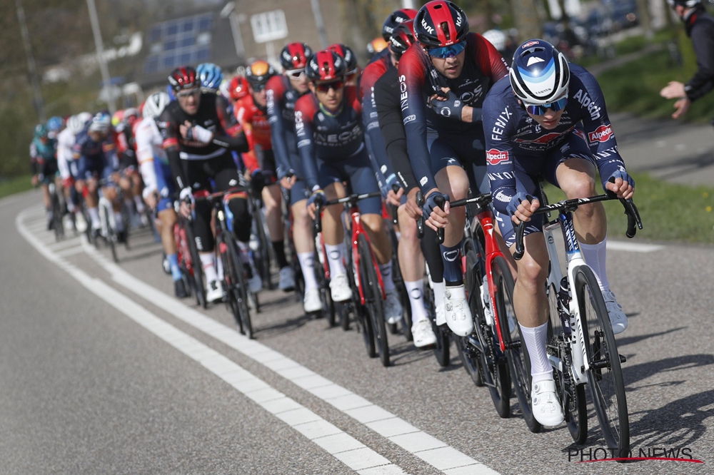 2022黄金赛 | 又见车手乌龙庆祝 挂科斯基险胜