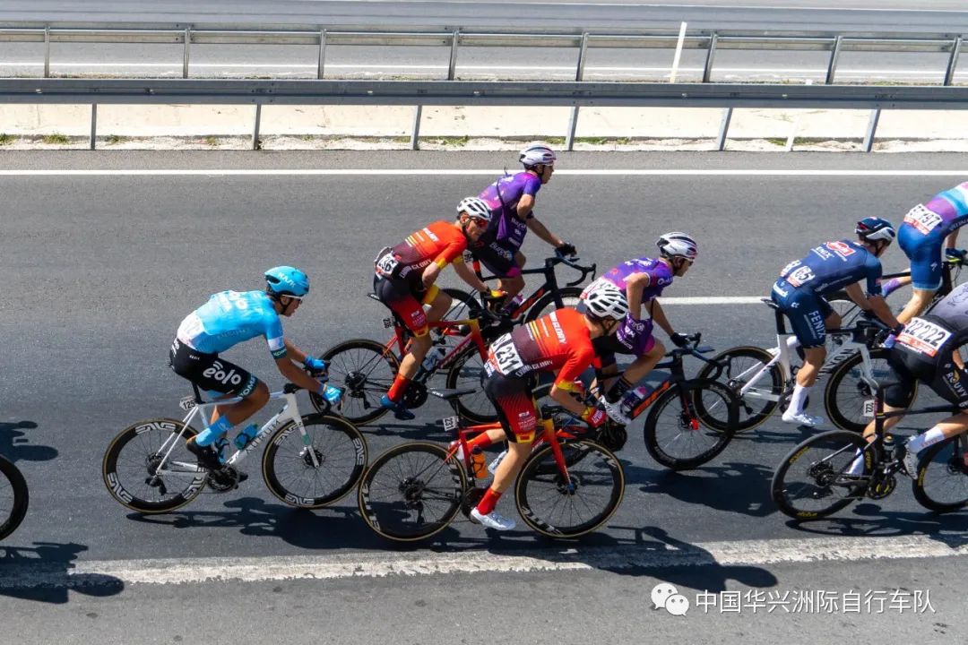 环土耳其S1：华兴队全员完赛 本内特勇猛单飞