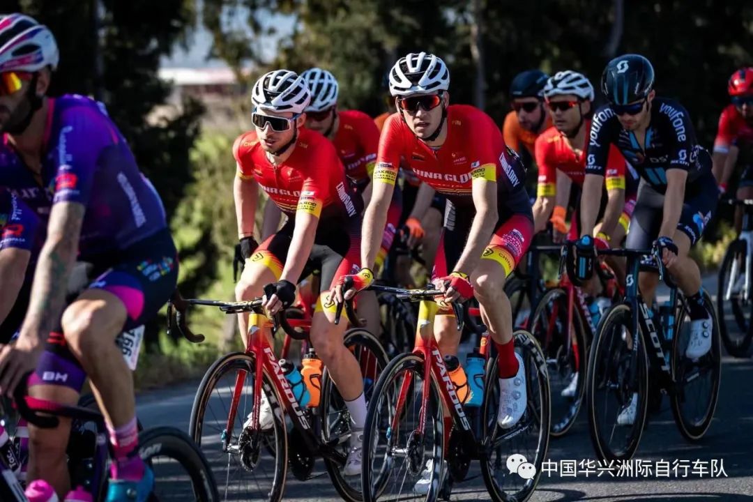 环土耳其S1：华兴队全员完赛 本内特勇猛单飞