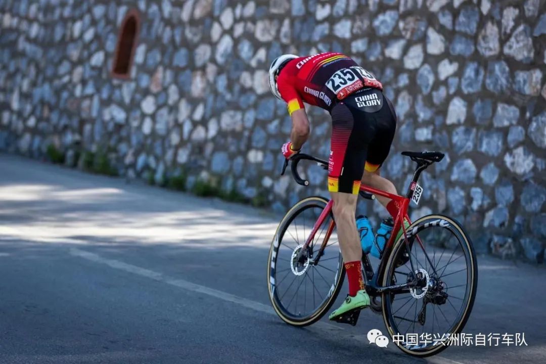 环土耳其S1：华兴队全员完赛 本内特勇猛单飞