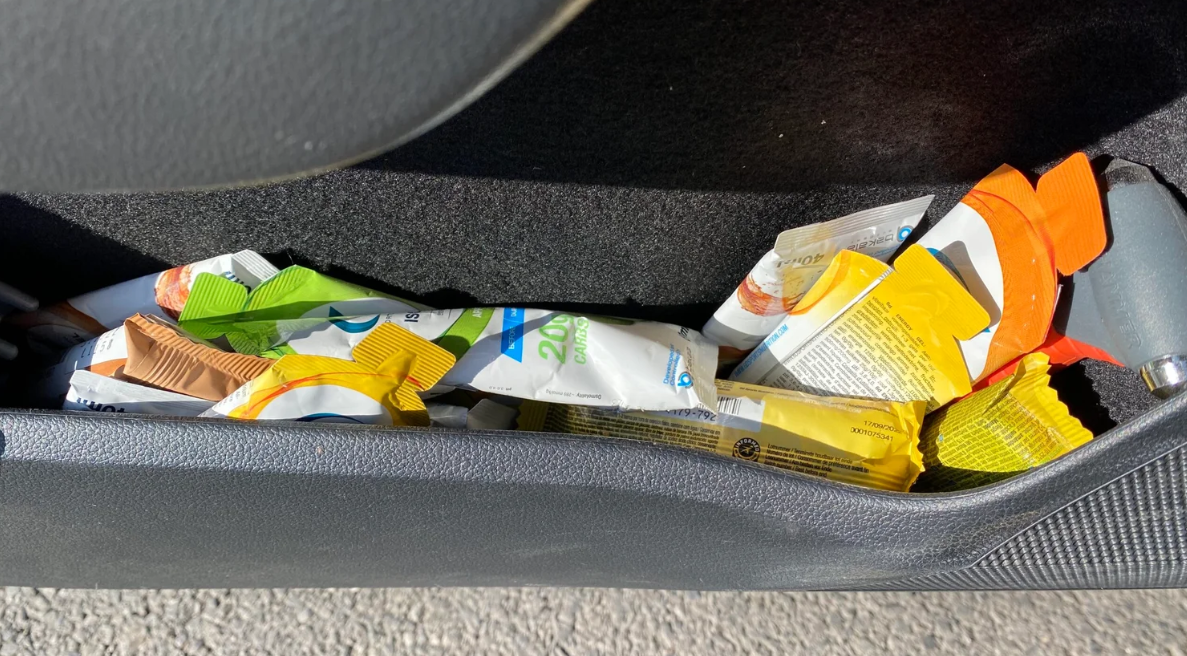 面对巴黎-鲁贝，职业车队的后勤车要做哪些准备？