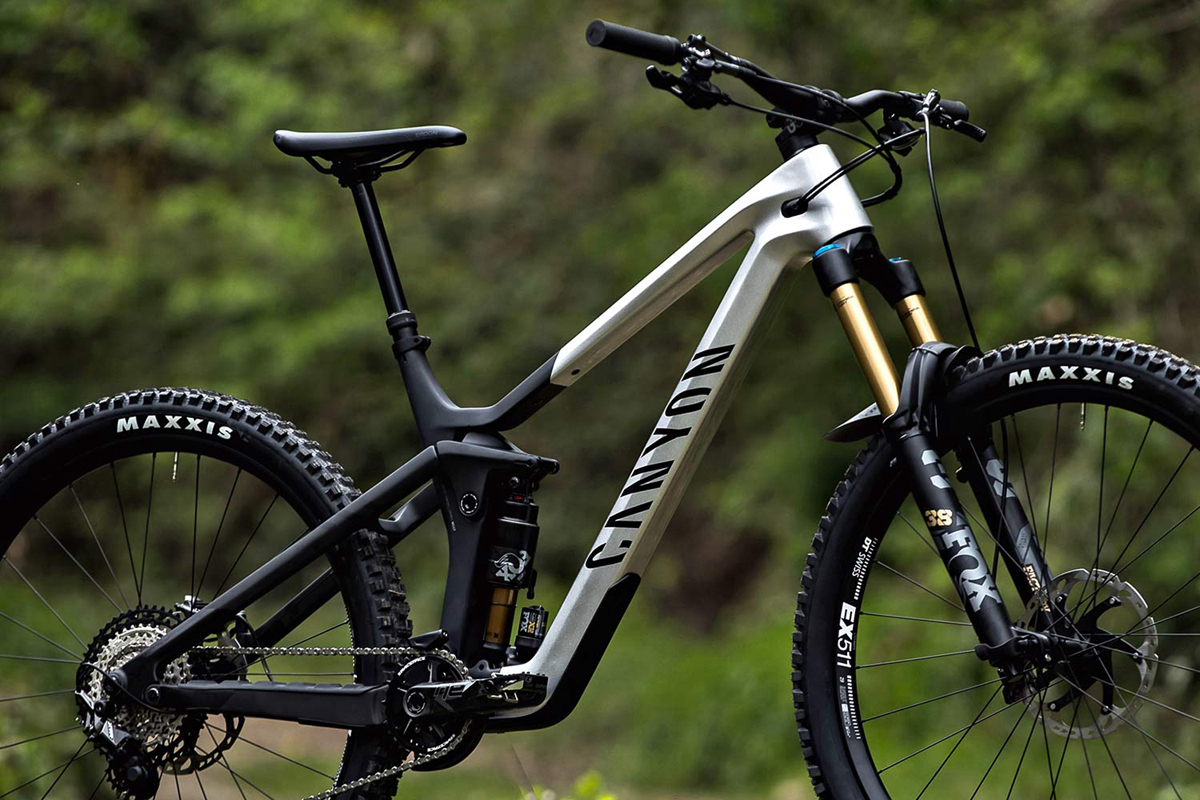 专注endurocanyon推出新款strive