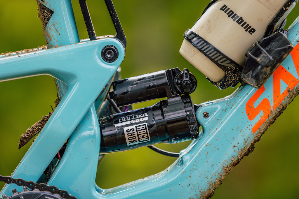 柔 硬 轻 Rockshox推出2023款避震系列